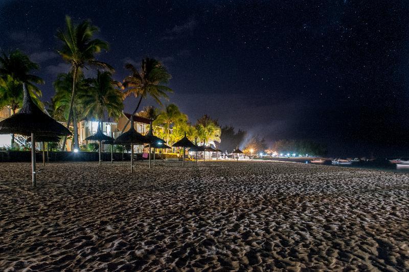 Villas Caroline Flic en Flac Bagian luar foto