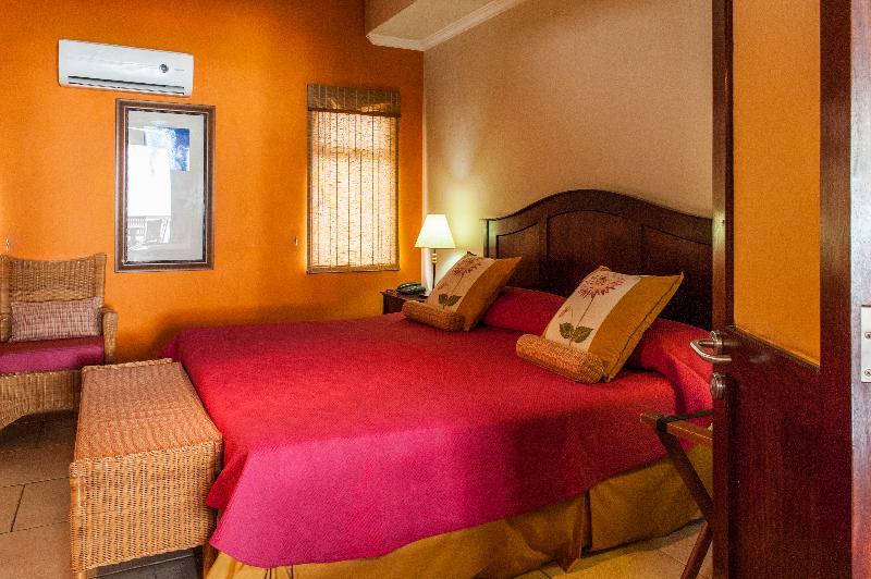 Villas Caroline Flic en Flac Bagian luar foto