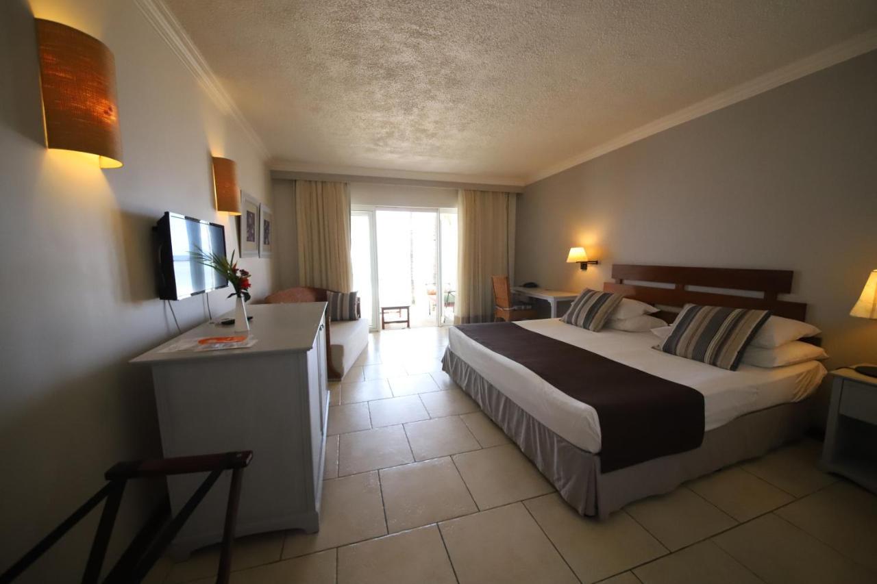 Villas Caroline Flic en Flac Bagian luar foto