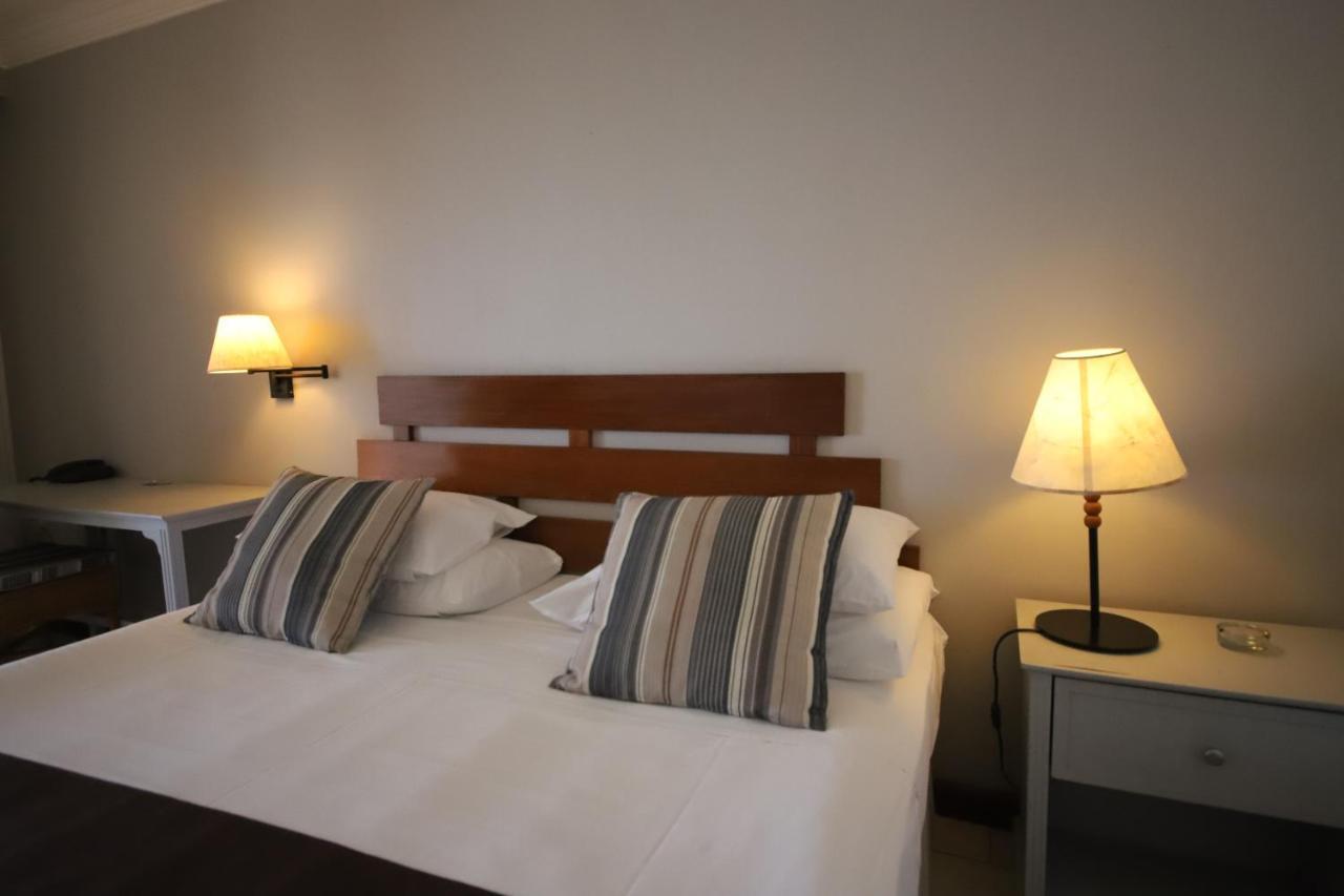 Villas Caroline Flic en Flac Bagian luar foto