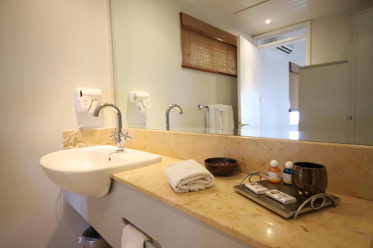 Villas Caroline Flic en Flac Bagian luar foto