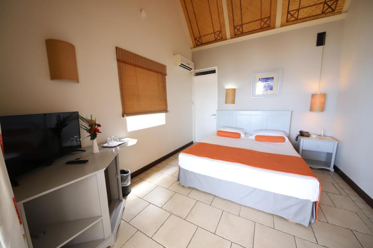 Villas Caroline Flic en Flac Bagian luar foto